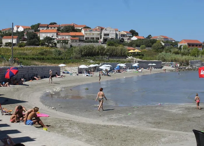 With Parking Space Lumbarda, Korcula - 9262 דירה